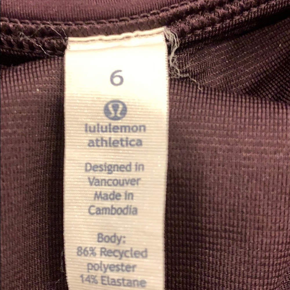 Lulukemon pocket shorts with 4” inseam size 6